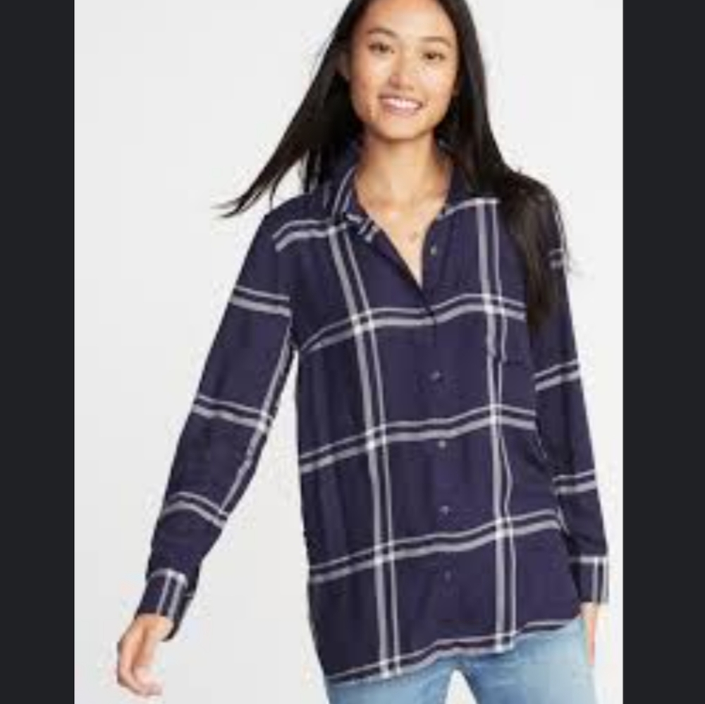 NWT Old Navy blue and white plaid button down shirt